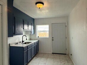 1910 E California Ave in Midland, TX - Building Photo - Building Photo