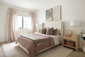 Layton Station Apartments in Layton, UT - Foto de edificio - Building Photo