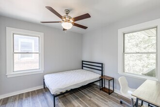 5735 Hobart St, Pittsburgh, PA 15217 in Pittsburgh, PA - Foto de edificio - Interior Photo
