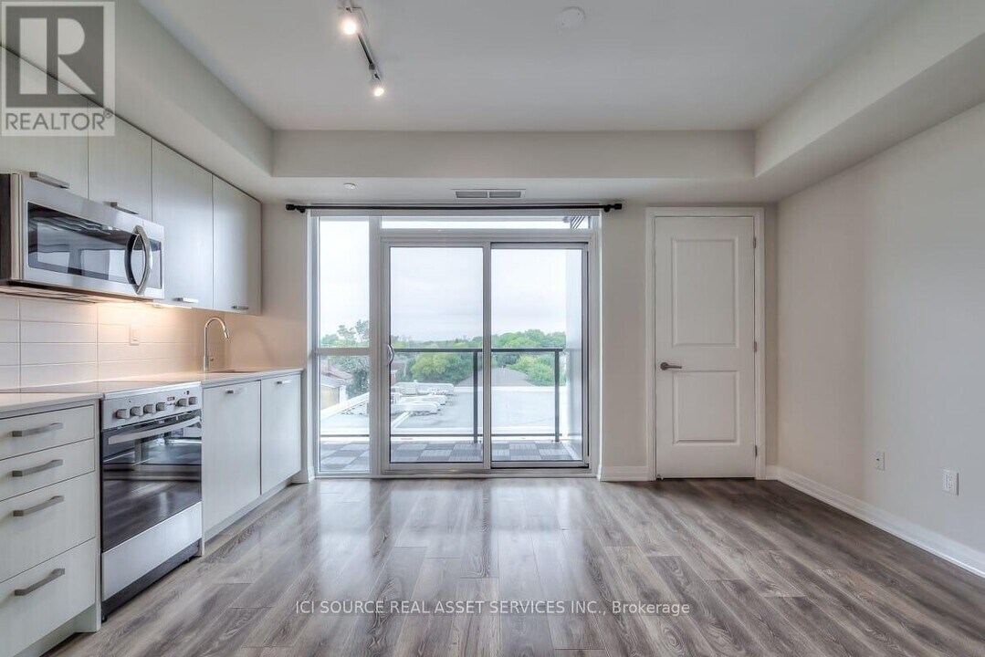 2301 Danforth Ave in Toronto, ON - Building Photo