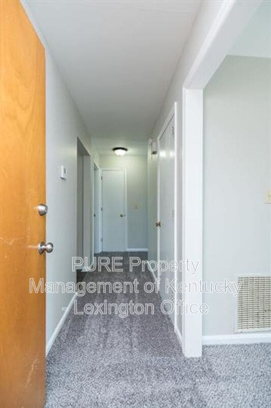 3736 Camelot Dr in Lexington, KY - Building Photo - Building Photo