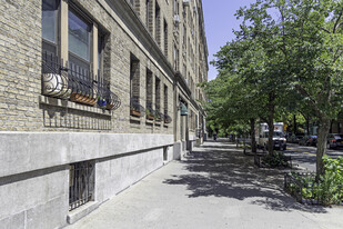 302 Convent Ave in New York, NY - Building Photo - Building Photo