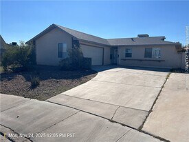6949 Shady Ct in Las Vegas, NV - Building Photo