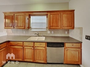 214 Blake Dr in Centerton, AR - Building Photo - Building Photo