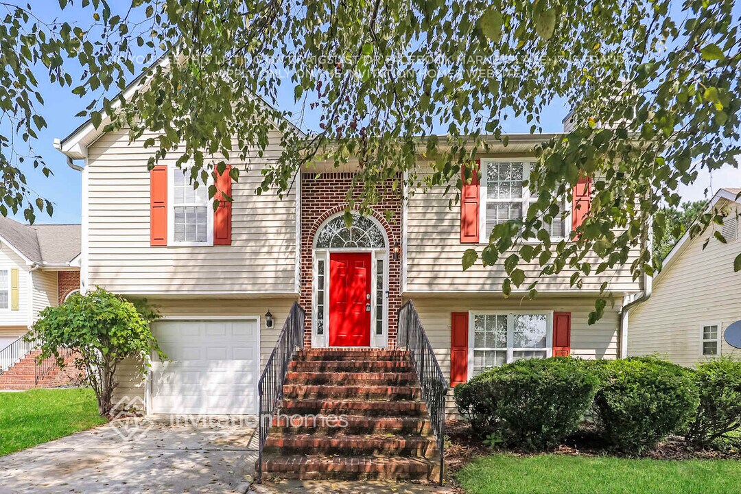 4072 Olde Glen Cove in Fairburn, GA - Building Photo