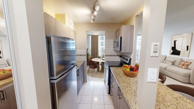 Royal Tower in Mississauga, ON - Building Photo - Building Photo