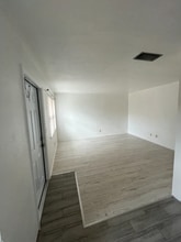 426 93rd Ave N in St. Petersburg, FL - Building Photo - Building Photo