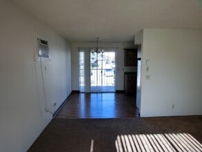 10 NE D St in Grants Pass, OR - Building Photo - Building Photo