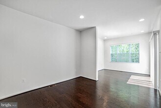 7872 River Rock Way in Columbia, MD - Building Photo - Building Photo