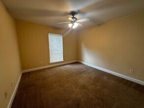 1055 Baxter St in Athens, GA - Building Photo - Building Photo