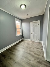 53 Montrose Ave, Unit 4 in Jersey City, NJ - Building Photo - Building Photo