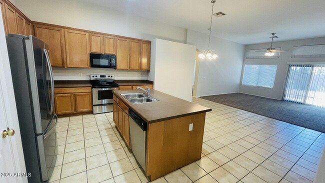 22148 Greenland Park Dr in Maricopa, AZ - Building Photo - Building Photo