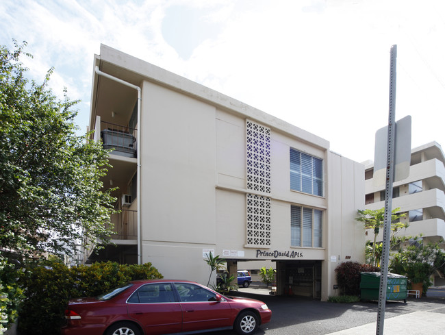 Prince David Apartments in Honolulu, HI - Foto de edificio - Building Photo