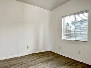 1702 Agua Fria St in Santa Fe, NM - Building Photo - Building Photo