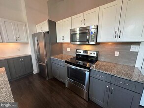 820 W Market St in Perkasie, PA - Building Photo - Building Photo