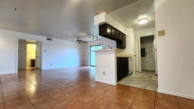 5813 Lake Hubbard Pkwy in Garland, TX - Building Photo - Building Photo