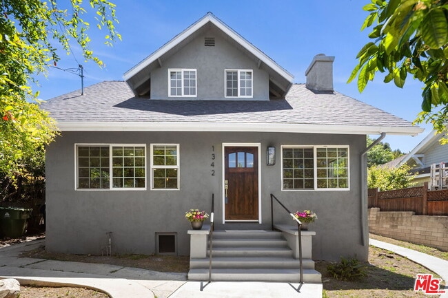 property at 1342 Mohawk St