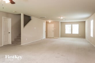 8443 Broadleaf Ave in Baytown, TX - Building Photo - Building Photo