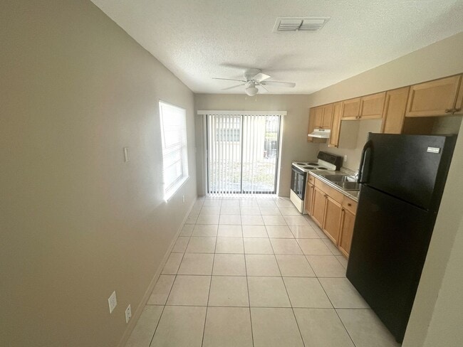 5407 Maple St in New Port Richey, FL - Building Photo - Building Photo