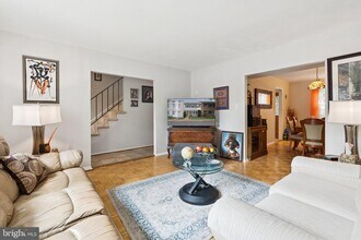 8406 Thompson Rd in Annandale, VA - Building Photo - Building Photo