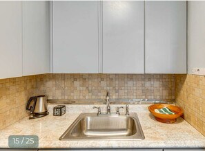 8136 S Kedzie Ave in Chicago, IL - Building Photo - Building Photo
