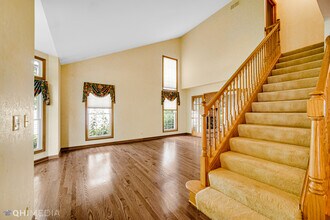 1341 E Thacker St in Schaumburg, IL - Building Photo - Building Photo