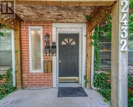 2430 First St in Burlington, ON - Building Photo - Building Photo