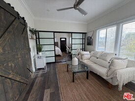 5919 Lexington Ave in Los Angeles, CA - Building Photo