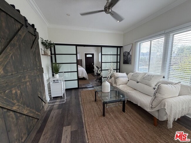 property at 5919 Lexington Ave