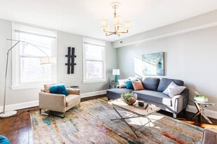 1614 Mansfield St in Cincinnati, OH - Building Photo