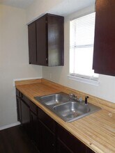 212 Monterrey St in Elgin, TX - Building Photo - Building Photo