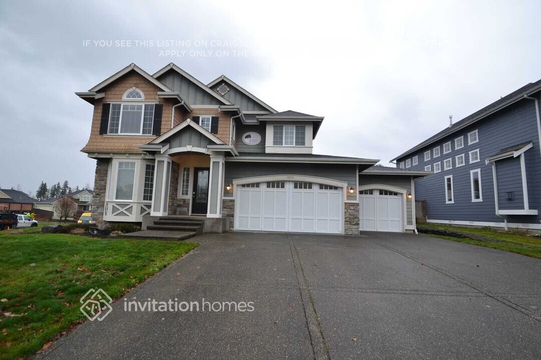 17003 135th Ave Ct E in Puyallup, WA - Building Photo