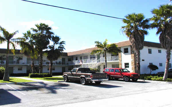 Poulos Village Apartments in Lantana, FL - Building Photo - Building Photo