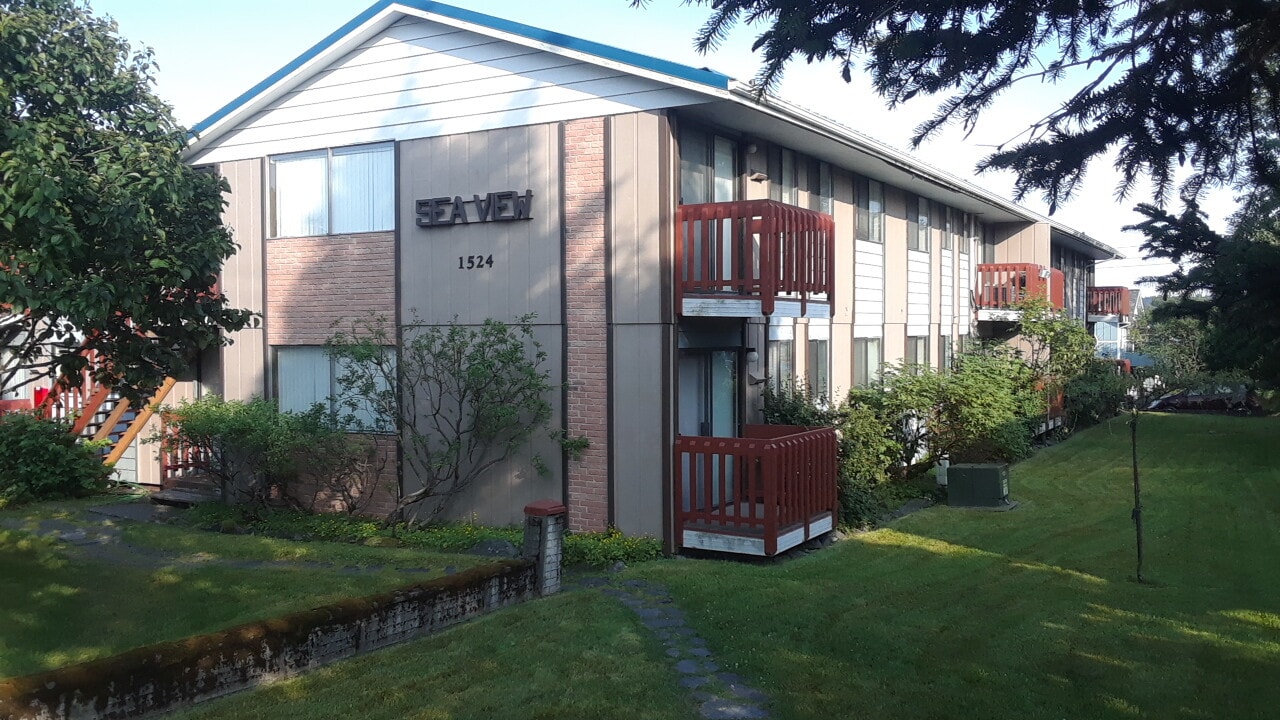 1522 Mission Rd, Unit 1 in Kodiak, AK - Building Photo