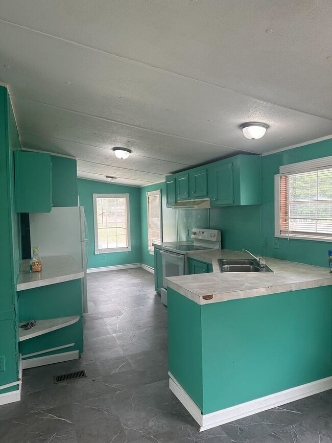 203 Wadley Dr in Aiken, SC - Building Photo - Building Photo