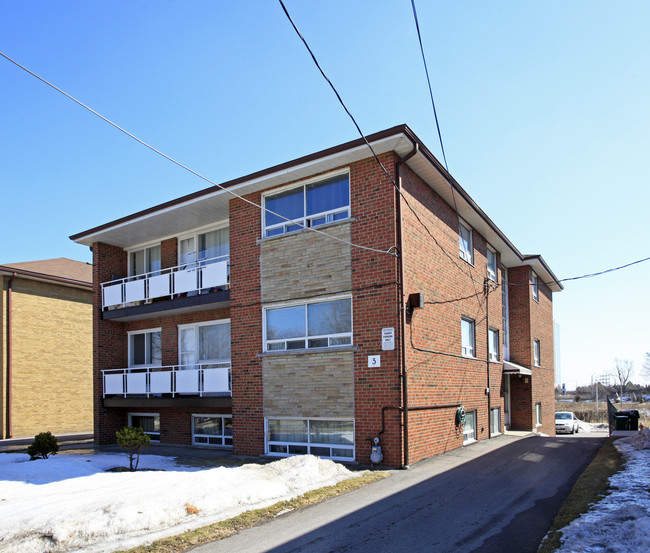 5 Terryellen Cres in Toronto, ON - Building Photo - Primary Photo