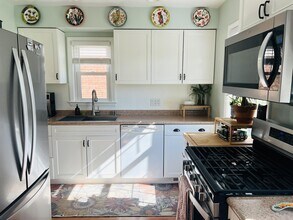 514 Huntmere Dr in Bay Village, OH - Building Photo - Building Photo