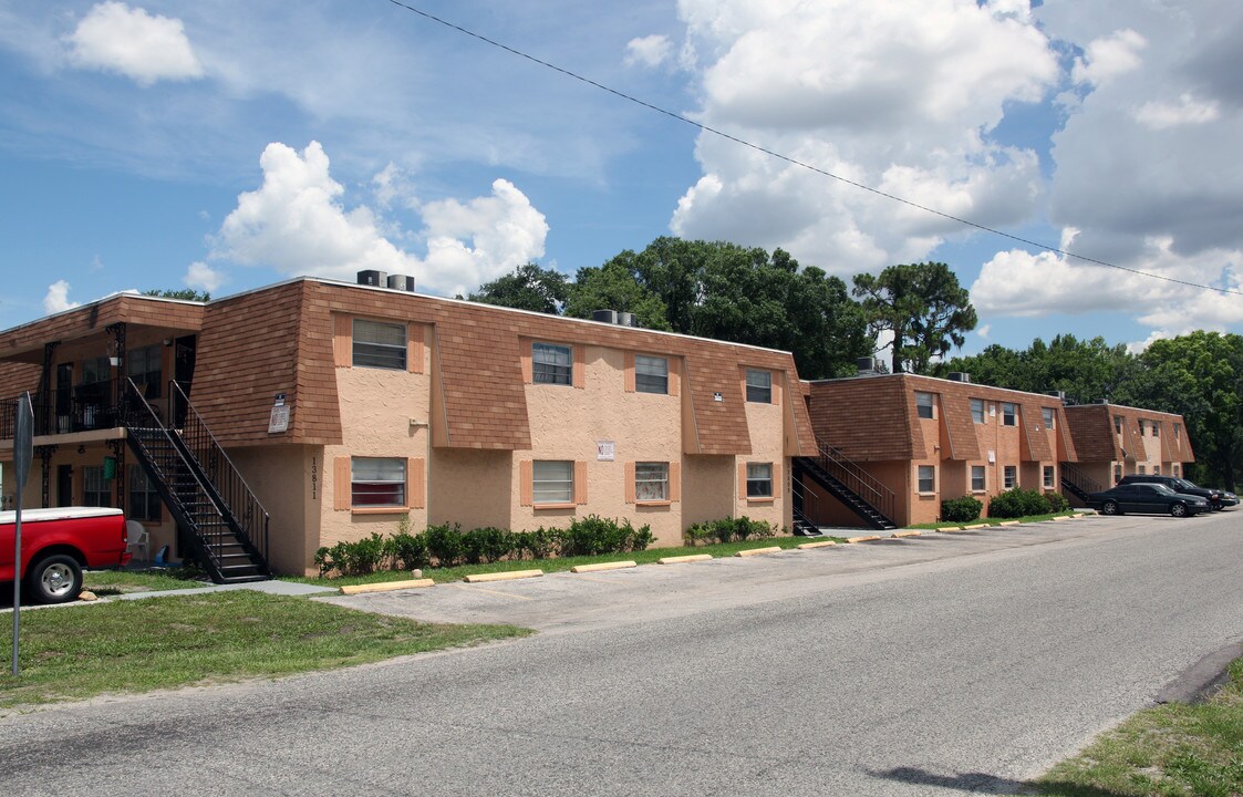 Villa Palm Apartments in Tampa, FL - Building Photo