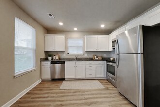 107 SW Rose St in Blue Springs, MO - Building Photo - Building Photo