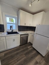 246 W 14th St in Holland, MI - Building Photo - Building Photo