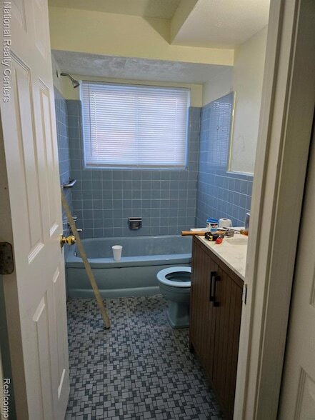 29178 Lund Ave in Warren, MI - Foto de edificio - Building Photo