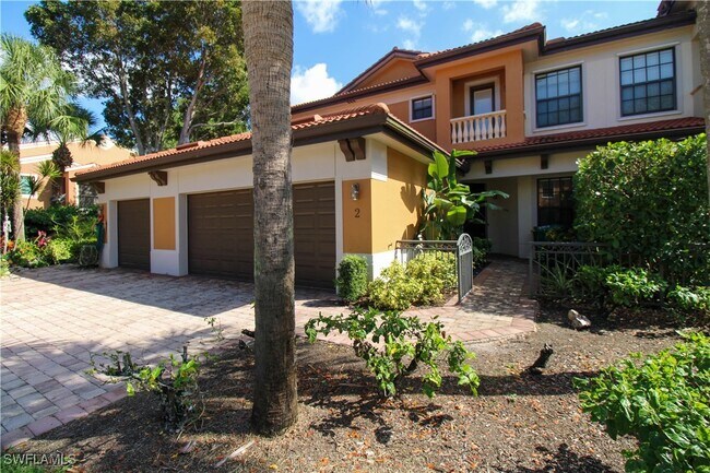 1308 Verde Dr in Naples, FL - Foto de edificio - Building Photo