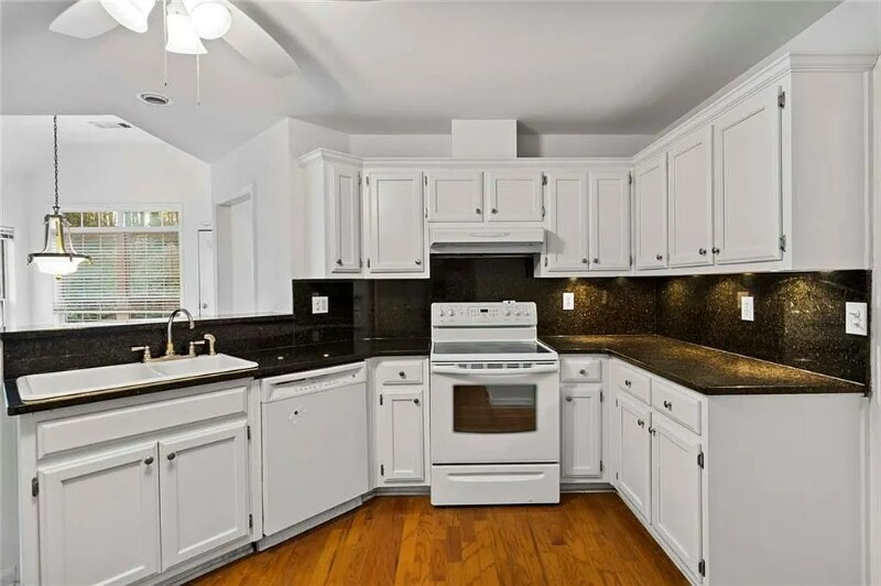 888 Saddlebred Way in Sugar Hill, GA - Building Photo
