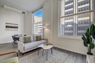 50 N Illinois St in Indianapolis, IN - Building Photo