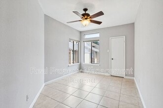 5550 Spring Valley Rd in Dallas, TX - Building Photo - Building Photo