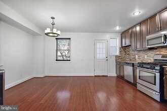458 Oakwood St SE in Washington, DC - Building Photo - Building Photo