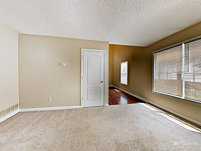 2901 Pavia Cir in Austell, GA - Foto de edificio - Building Photo
