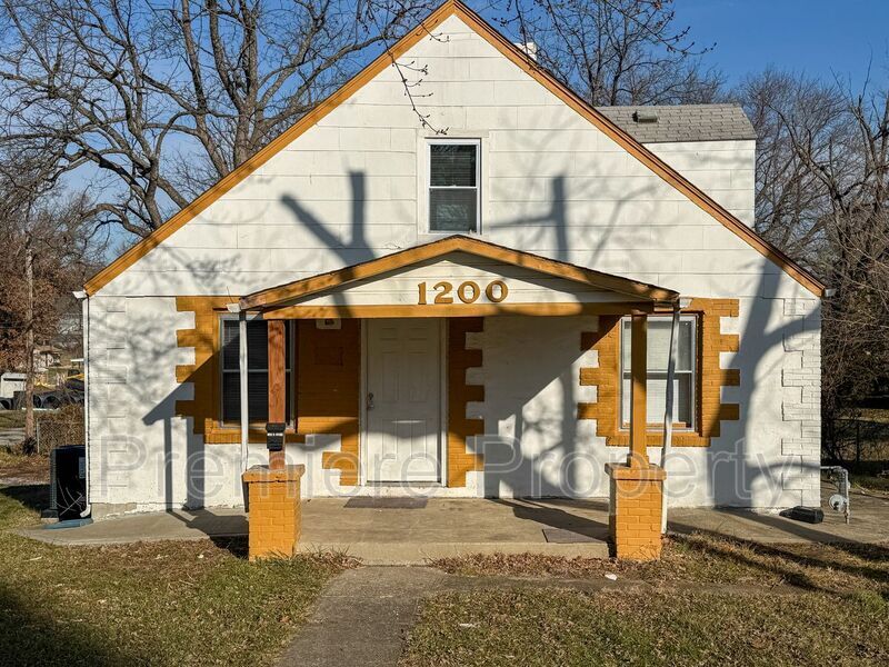 1200 E South Ave in Independence, MO - Building Photo