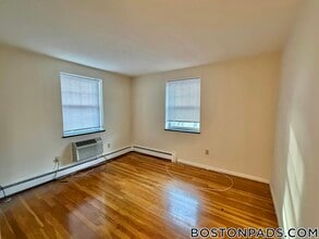 68 Mill St, Unit 8 in Woburn, MA - Building Photo - Building Photo