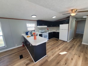 44 Deerwood Park in Centralia, IL - Building Photo - Building Photo